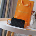 Louis Vuitton Utility Coin Bag - Black