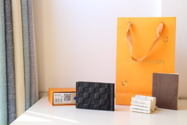 Louis Vuitton Pressed Grid Wallet - Black - Image 2