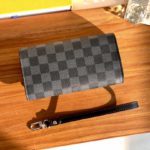 Louis Vuitton Damier Graphite Kasai Clutch - Image 5