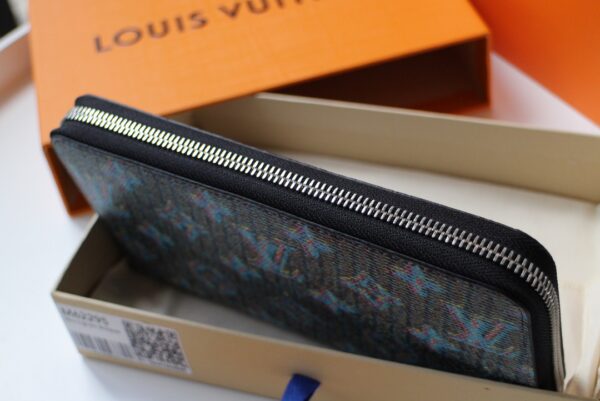 Louis Vuitton Slim Silhouette Zippy Coin Purse - Blue - Image 3
