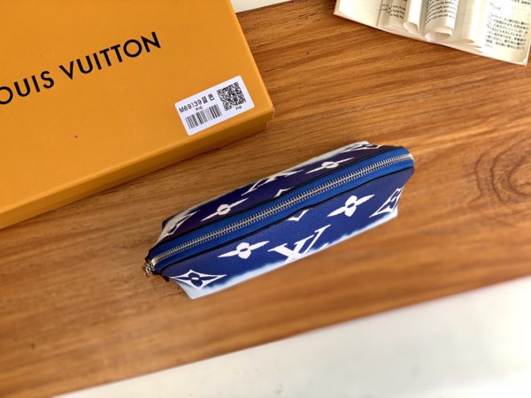 Louis Vuitton Escale Cosmetic Pouch - Blue - Image 5