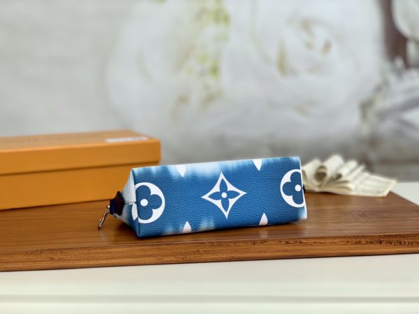 Louis Vuitton Escale Cosmetic Pouch - Blue - Image 3