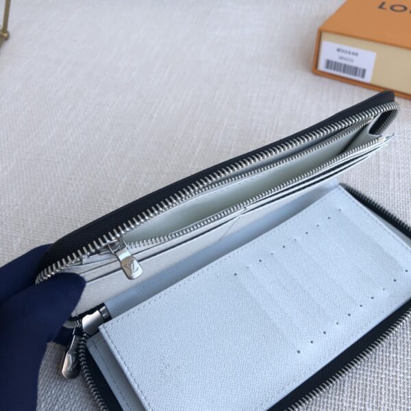 Louis Vuitton Taïgarama Zippy Vertical Wallet - White - Image 2