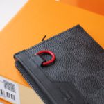 Louis Vuitton Utility Coin Bag - Black - Image 2