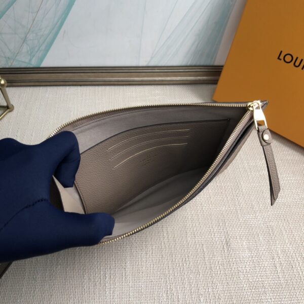 Louis Vuitton Mélanie Medium Clutch - Apricot - Image 2
