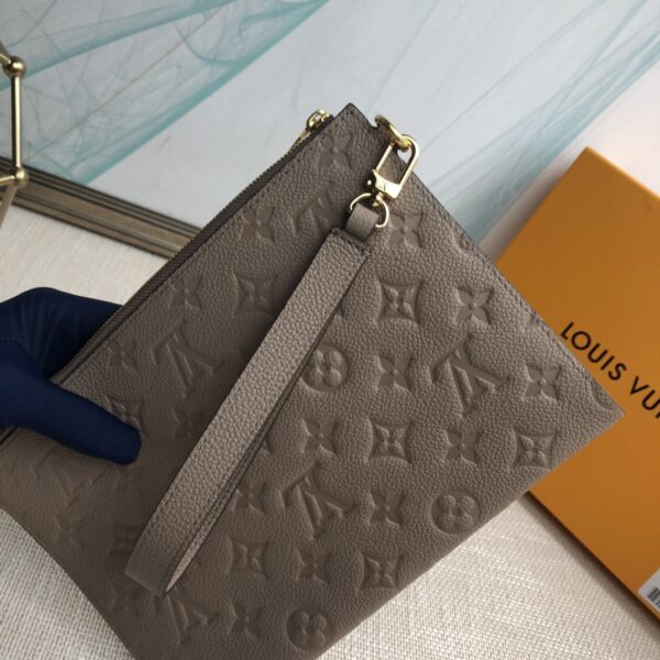 Louis Vuitton Mélanie Medium Clutch - Apricot - Image 3