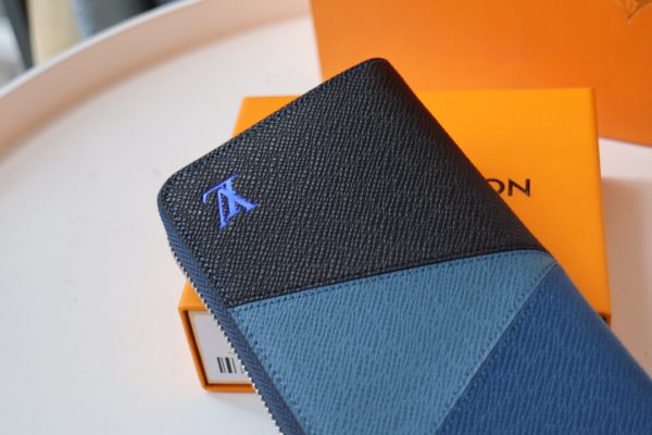 Louis Vuitton Elegant Men's Vertical Zip Wallet - Blue/Black - Image 4