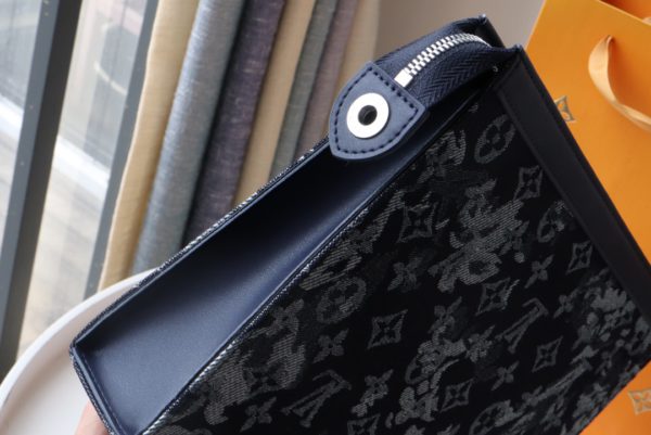 Louis Vuitton Pochette Voyage Brazza Wallet - Black - Image 3