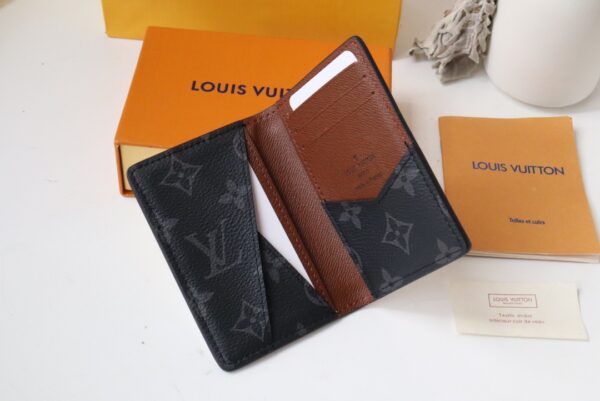 Louis Vuitton Pocket Universal Wallet - White - Image 2