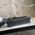 Louis Vuitton AMBASSADEUR Small Men's Envelope Handbag - Image 4