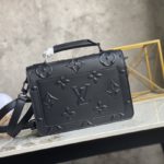 Louis Vuitton AMBASSADEUR Small Men's Envelope Handbag - Image 3