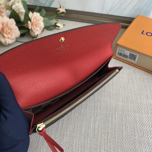 Louis Vuitton Doudou Emilie Wallet - Red - Image 2