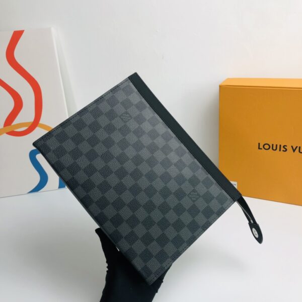 Louis Vuitton Pochette Voyage Medium Clutch - Black - Image 3