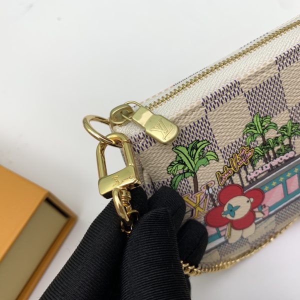 Louis Vuitton Mini Pochette Accessoires Clutch Bag - Image 4