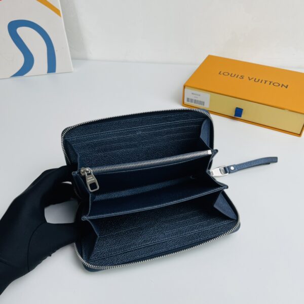 Louis Vuitton Monogram Empreinte Classic Wallet - Image 5