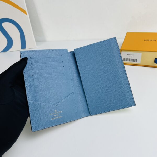 Louis Vuitton Monogram Canvas Passport Holder - Image 2