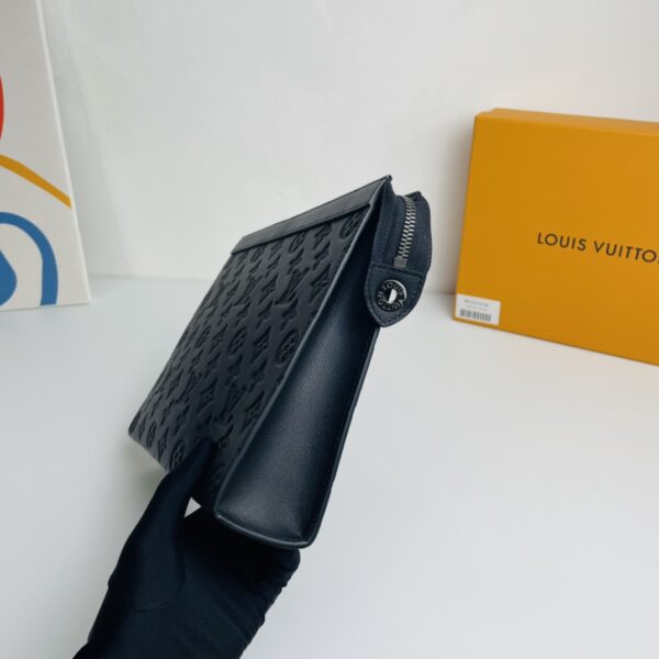 Louis Vuitton Pochette Voyage Medium Clutch - Black - Image 4
