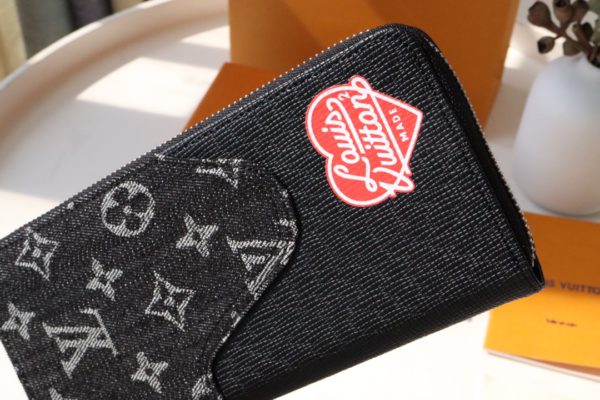 Louis Vuitton New Zippy Vertical Wallet - Black - Image 4