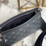 Louis Vuitton Two-Piece Men's Alpha Wearable Wallet - Image 3