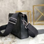 Louis Vuitton Two-Piece Men's Alpha Wearable Wallet - Image 5
