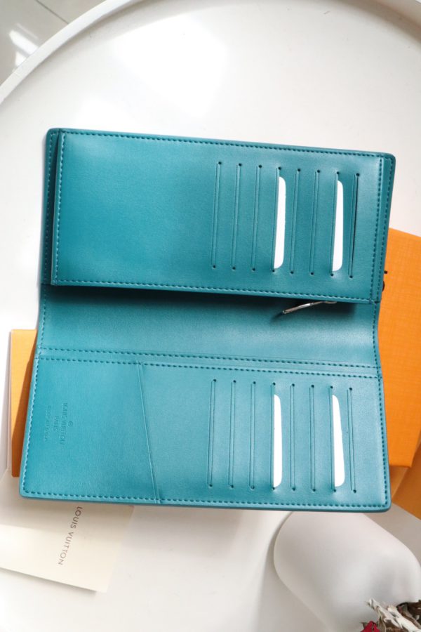Louis Vuitton New Aerogram Brazza Wallet - Blue - Image 3