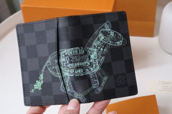 Louis Vuitton Passport Cover Damier Graphite Coated Canvas - Image 4