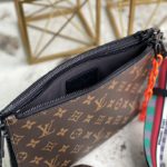 Louis Vuitton Men's Three-Piece Loop Handbag - Brown - Image 3