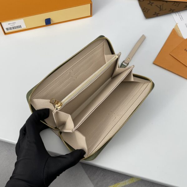 Louis Vuitton Zippy Wallet - Green - Image 2