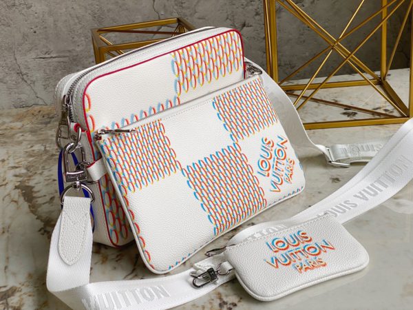 Louis Vuitton Men's Trio Messenger Bag - White - Image 5