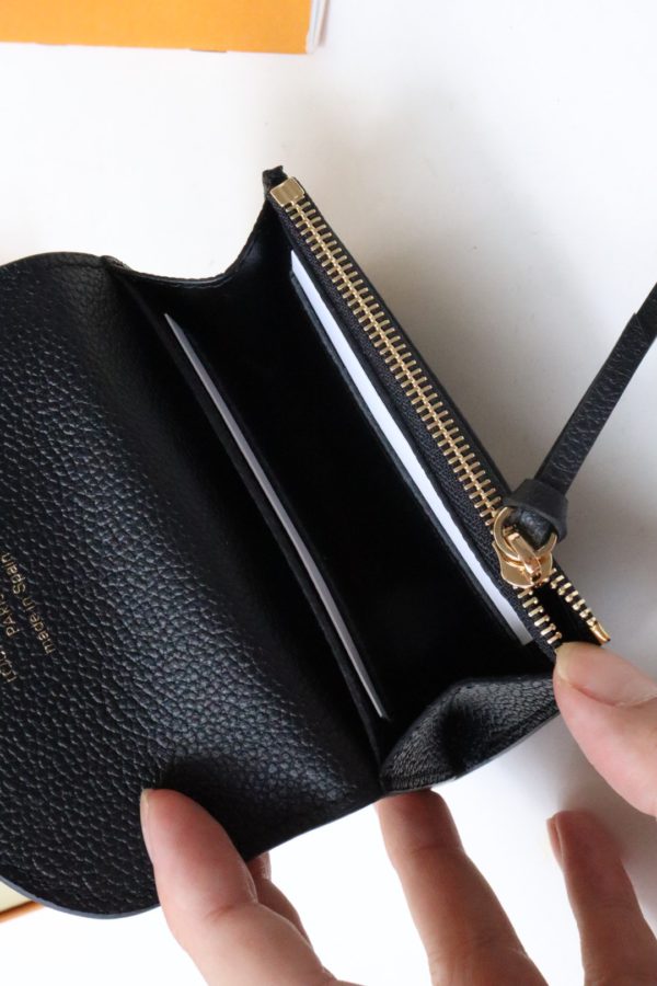 Louis Vuitton Single Doudou Coin Purse - Black - Image 2