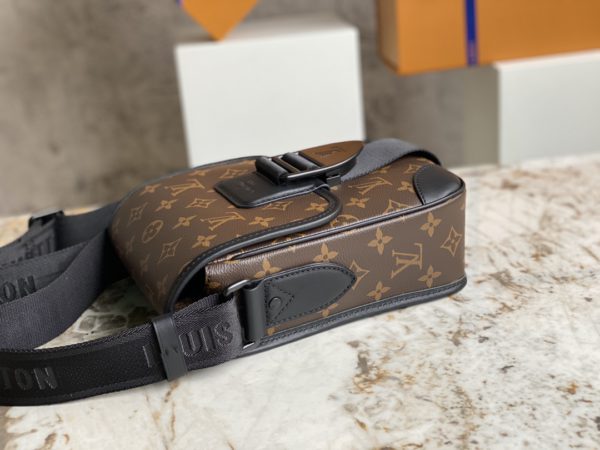 Louis Vuitton Archy Messenger PM Men's Bag - Brown - Image 5