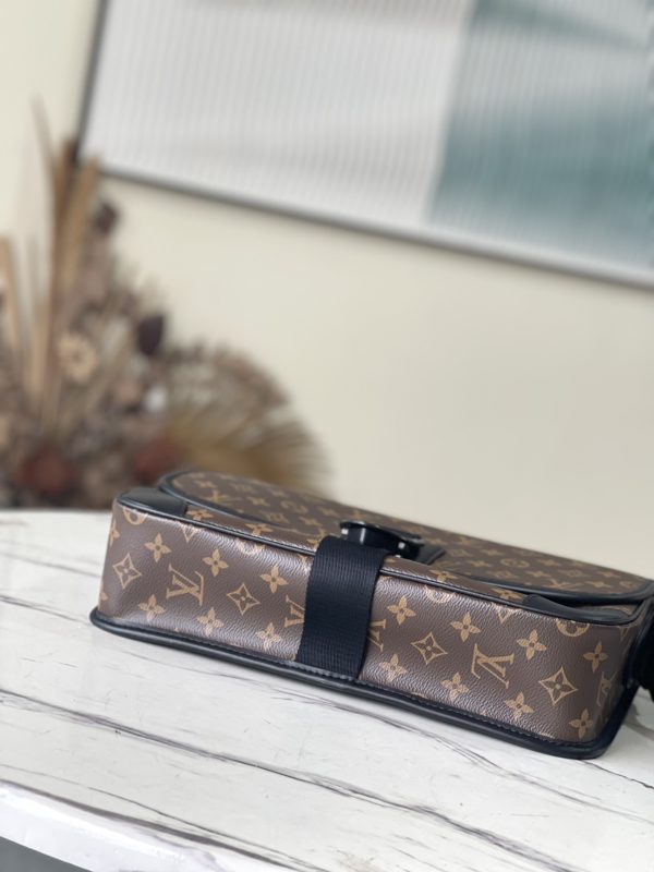 Louis Vuitton ARCHY Medium Messenger Bag - Image 3