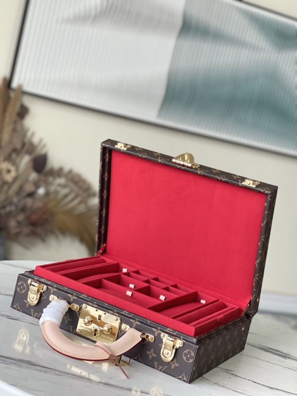 Louis Vuitton Monogram Jewelry Case - Red - Image 3