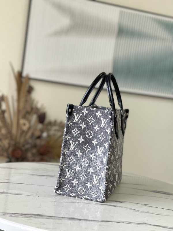 Louis Vuitton OnTheGo Medium-Sized Handbag - Image 5
