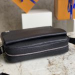 Louis Vuitton Men's ALEX Small Messenger Bag - Black - Image 4