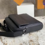 Louis Vuitton Men's ALEX Small Messenger Bag - Black - Image 5