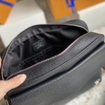 Louis Vuitton Men's ALEX Small Messenger Bag - Black - Image 2