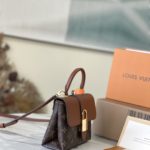 Louis Vuitton Locky BB Bag - Image 4