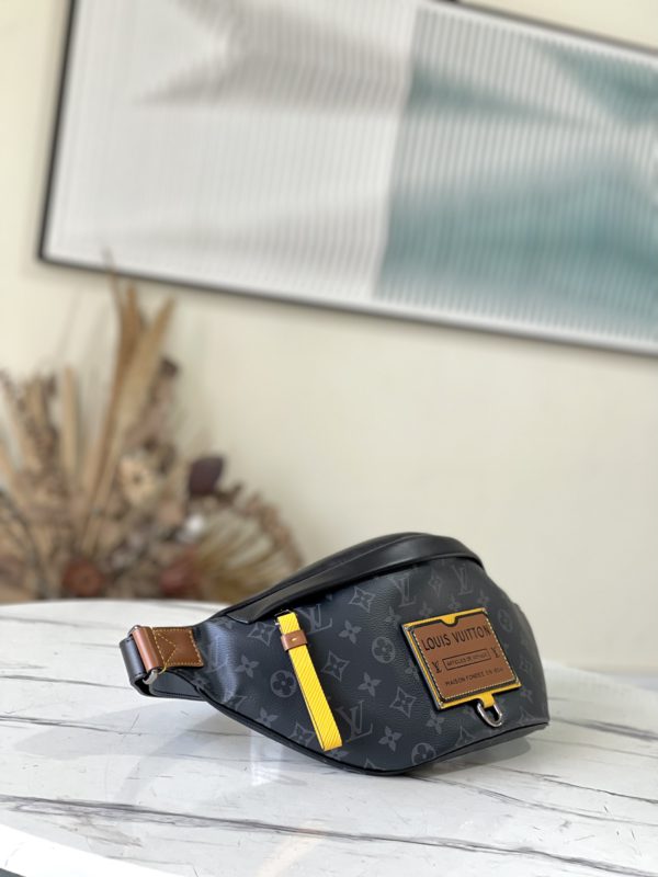 Louis Vuitton Bumbag Presbyopic Fanny Pack Bag - Image 5