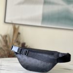 Louis Vuitton Discovery Waist Bag - Black - Image 3
