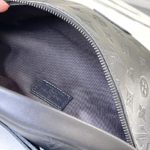 Louis Vuitton Discovery Waist Bag - Black - Image 4