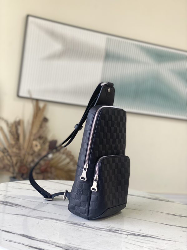 Louis Vuitton Avenue shoulder bag - Image 3