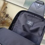 Louis Vuitton Presbyopic AVENUE Shoulder Bag - Image 4