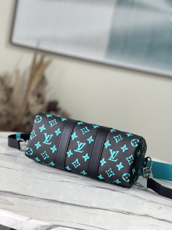 Louis Vuitton Keepall 25 Handbag - Image 4