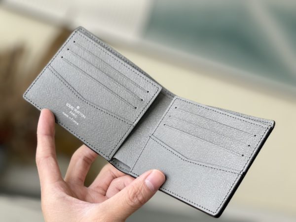 Louis Vuitton Saffiano Green Slender Wallet - Image 5