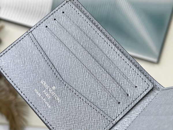 Louis Vuitton Saffiano Green Slender Wallet - Image 9