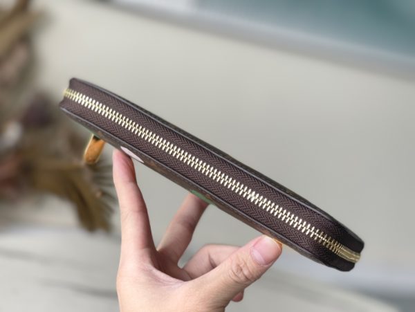 Louis Vuitton Zippy Zipper Polka Dot Wallet - Image 7