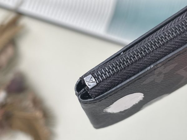 Louis Vuitton Key Case Wallet - Image 4