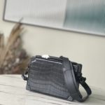 Louis Vuitton Black Crocodile Pattern Box Bag - Image 5