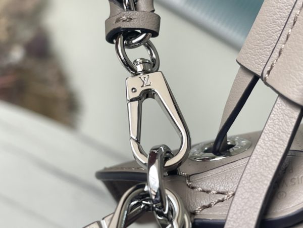 Louis Vuitton Bella Bucket Bag - Gray - Image 6